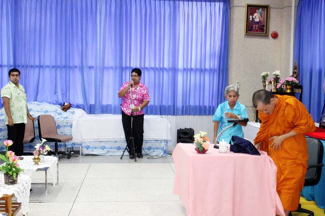 โครงการสืบสานประเพณีวันสงกรานต ์ วันอังคารที่ 9 เมษายน 2556 เวลา 08.30 - 13.00 น. ณ ห้องแหล่งการเรียนรู้ คณะศึกษาศาสตร์ มหาวิทยาลัยทักษิณ ภาพที่ 99