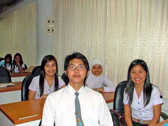 กิจกรรมอบรมและศึกษาดูงานนักศึกษาหลักสูตรครู 5 ปี ภาพที่ 31
