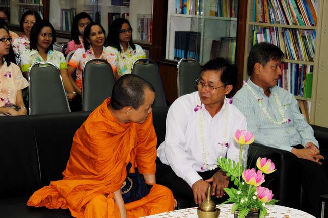 โครงการสืบสานประเพณีวันสงกรานต ์ วันอังคารที่ 9 เมษายน 2556 เวลา 08.30 - 13.00 น. ณ ห้องแหล่งการเรียนรู้ คณะศึกษาศาสตร์ มหาวิทยาลัยทักษิณ ภาพที่ 101
