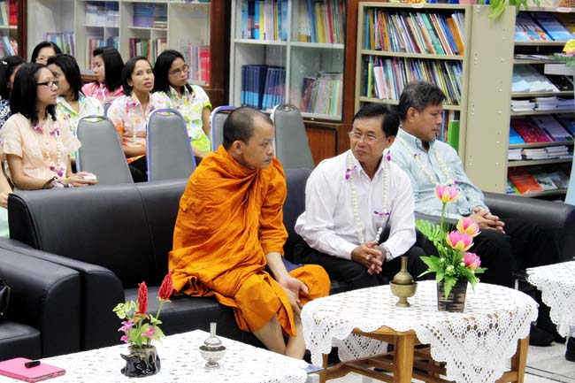 โครงการสืบสานประเพณีวันสงกรานต ์ วันอังคารที่ 9 เมษายน 2556 เวลา 08.30 - 13.00 น. ณ ห้องแหล่งการเรียนรู้ คณะศึกษาศาสตร์ มหาวิทยาลัยทักษิณ ภาพที่ 105