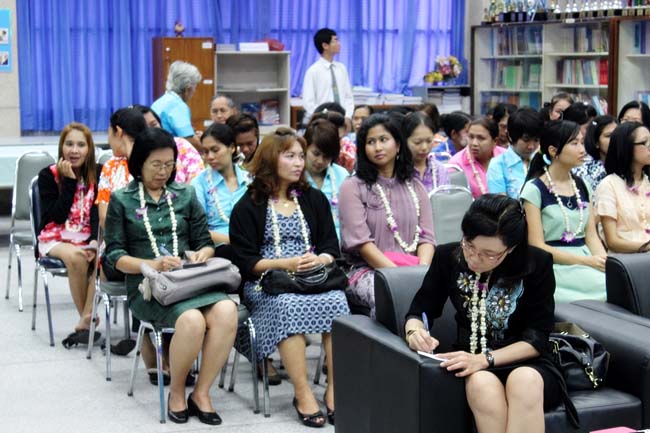 โครงการสืบสานประเพณีวันสงกรานต ์ วันอังคารที่ 9 เมษายน 2556 เวลา 08.30 - 13.00 น. ณ ห้องแหล่งการเรียนรู้ คณะศึกษาศาสตร์ มหาวิทยาลัยทักษิณ ภาพที่ 106