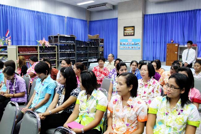 โครงการสืบสานประเพณีวันสงกรานต ์ วันอังคารที่ 9 เมษายน 2556 เวลา 08.30 - 13.00 น. ณ ห้องแหล่งการเรียนรู้ คณะศึกษาศาสตร์ มหาวิทยาลัยทักษิณ ภาพที่ 109