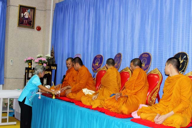 โครงการสืบสานประเพณีวันสงกรานต ์ วันอังคารที่ 9 เมษายน 2556 เวลา 08.30 - 13.00 น. ณ ห้องแหล่งการเรียนรู้ คณะศึกษาศาสตร์ มหาวิทยาลัยทักษิณ ภาพที่ 112
