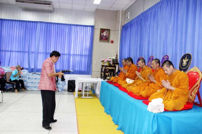 โครงการสืบสานประเพณีวันสงกรานต ์ วันอังคารที่ 9 เมษายน 2556 เวลา 08.30 - 13.00 น. ณ ห้องแหล่งการเรียนรู้ คณะศึกษาศาสตร์ มหาวิทยาลัยทักษิณ ภาพที่ 143