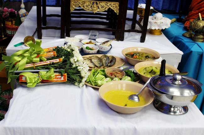 โครงการสืบสานประเพณีวันสงกรานต ์ วันอังคารที่ 9 เมษายน 2556 เวลา 08.30 - 13.00 น. ณ ห้องแหล่งการเรียนรู้ คณะศึกษาศาสตร์ มหาวิทยาลัยทักษิณ ภาพที่ 150