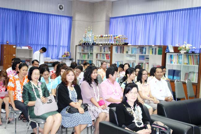 โครงการสืบสานประเพณีวันสงกรานต ์ วันอังคารที่ 9 เมษายน 2556 เวลา 08.30 - 13.00 น. ณ ห้องแหล่งการเรียนรู้ คณะศึกษาศาสตร์ มหาวิทยาลัยทักษิณ ภาพที่ 174
