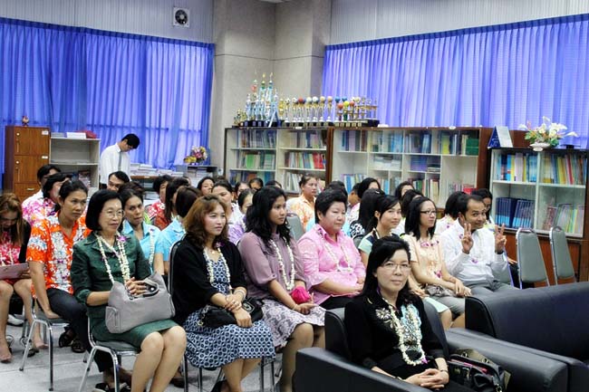 โครงการสืบสานประเพณีวันสงกรานต ์ วันอังคารที่ 9 เมษายน 2556 เวลา 08.30 - 13.00 น. ณ ห้องแหล่งการเรียนรู้ คณะศึกษาศาสตร์ มหาวิทยาลัยทักษิณ ภาพที่ 175