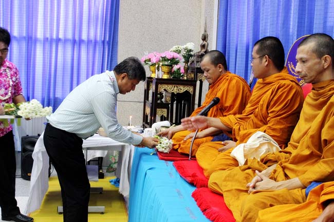 โครงการสืบสานประเพณีวันสงกรานต ์ วันอังคารที่ 9 เมษายน 2556 เวลา 08.30 - 13.00 น. ณ ห้องแหล่งการเรียนรู้ คณะศึกษาศาสตร์ มหาวิทยาลัยทักษิณ ภาพที่ 180