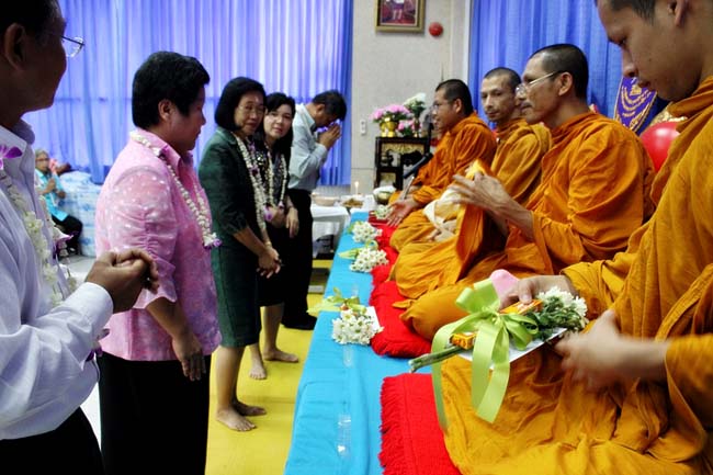 โครงการสืบสานประเพณีวันสงกรานต ์ วันอังคารที่ 9 เมษายน 2556 เวลา 08.30 - 13.00 น. ณ ห้องแหล่งการเรียนรู้ คณะศึกษาศาสตร์ มหาวิทยาลัยทักษิณ ภาพที่ 183