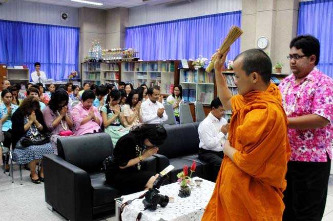 โครงการสืบสานประเพณีวันสงกรานต ์ วันอังคารที่ 9 เมษายน 2556 เวลา 08.30 - 13.00 น. ณ ห้องแหล่งการเรียนรู้ คณะศึกษาศาสตร์ มหาวิทยาลัยทักษิณ ภาพที่ 190