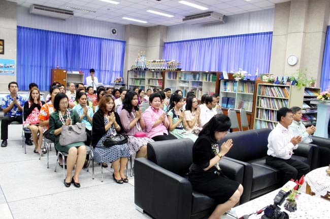 โครงการสืบสานประเพณีวันสงกรานต ์ วันอังคารที่ 9 เมษายน 2556 เวลา 08.30 - 13.00 น. ณ ห้องแหล่งการเรียนรู้ คณะศึกษาศาสตร์ มหาวิทยาลัยทักษิณ ภาพที่ 197
