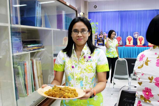 โครงการสืบสานประเพณีวันสงกรานต ์ วันอังคารที่ 9 เมษายน 2556 เวลา 08.30 - 13.00 น. ณ ห้องแหล่งการเรียนรู้ คณะศึกษาศาสตร์ มหาวิทยาลัยทักษิณ ภาพที่ 202
