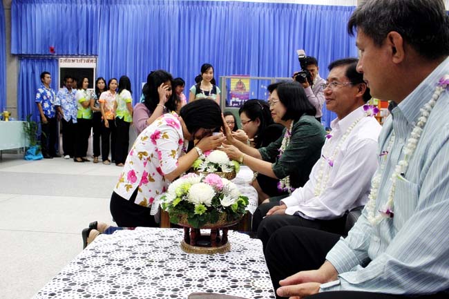 โครงการสืบสานประเพณีวันสงกรานต ์ วันอังคารที่ 9 เมษายน 2556 เวลา 08.30 - 13.00 น. ณ ห้องแหล่งการเรียนรู้ คณะศึกษาศาสตร์ มหาวิทยาลัยทักษิณ ภาพที่ 255