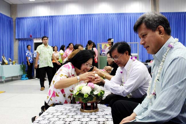 โครงการสืบสานประเพณีวันสงกรานต ์ วันอังคารที่ 9 เมษายน 2556 เวลา 08.30 - 13.00 น. ณ ห้องแหล่งการเรียนรู้ คณะศึกษาศาสตร์ มหาวิทยาลัยทักษิณ ภาพที่ 256