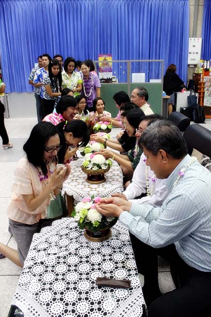 โครงการสืบสานประเพณีวันสงกรานต ์ วันอังคารที่ 9 เมษายน 2556 เวลา 08.30 - 13.00 น. ณ ห้องแหล่งการเรียนรู้ คณะศึกษาศาสตร์ มหาวิทยาลัยทักษิณ ภาพที่ 261