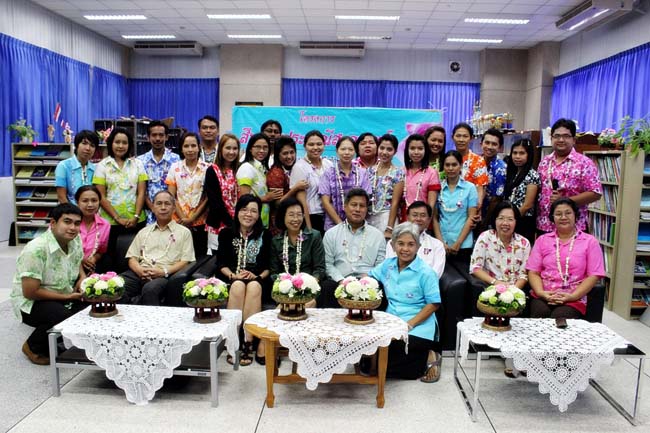 โครงการสืบสานประเพณีวันสงกรานต ์ วันอังคารที่ 9 เมษายน 2556 เวลา 08.30 - 13.00 น. ณ ห้องแหล่งการเรียนรู้ คณะศึกษาศาสตร์ มหาวิทยาลัยทักษิณ ภาพที่ 300