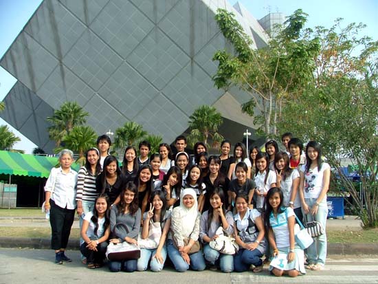 กิจกรรมอบรมและศึกษาดูงานนักศึกษาหลักสูตรครู 5 ปี ภาพที่ 76