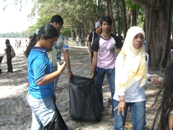 โครงการเยาวชนคนดีบำเพ็ญประโยชน์ ณ หาดปากเมง ภาพที่ 27
