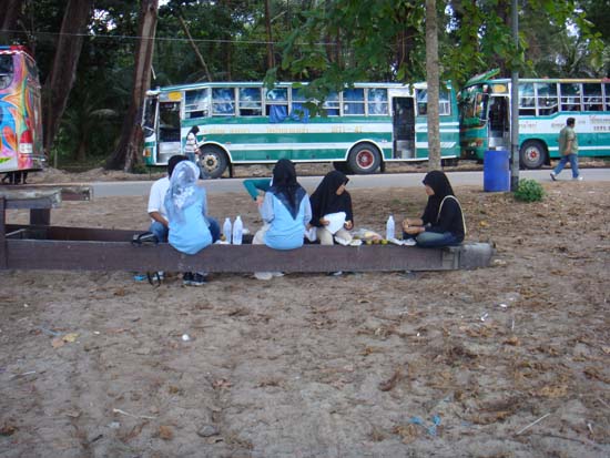 โครงการเยาวชนคนดีบำเพ็ญประโยชน์ ณ หาดปากเมง ภาพที่ 53
