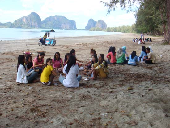 โครงการเยาวชนคนดีบำเพ็ญประโยชน์ ณ หาดปากเมง ภาพที่ 54