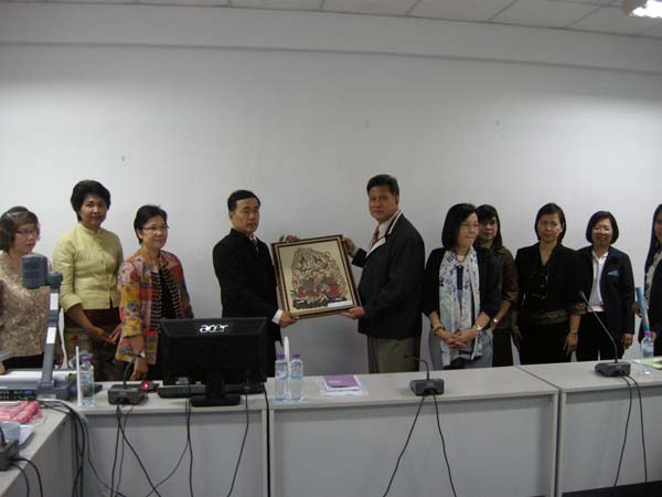 สำนักงานคณะศึกษาศาสตร์ ศึกษาดูงาน ณ คณะศึกษาศาสตร์ มหาวิทยาลัยเชียงใหม่ ในวันที่ 2 กุมภาพันธ์ พ.ศ. 2555 ภาพที่ 30