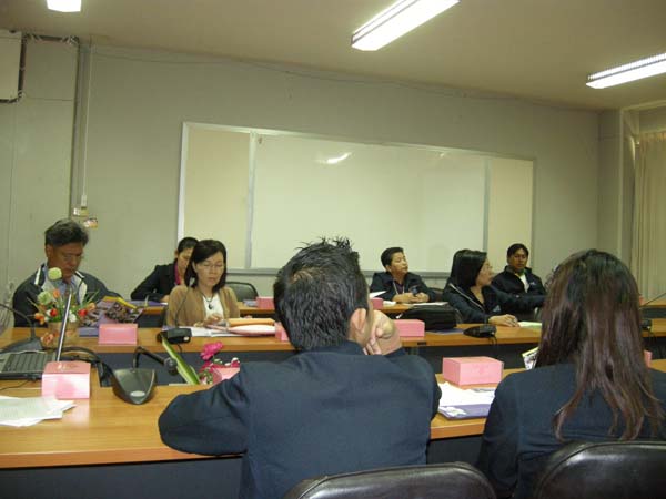 สำนักงานคณะศึกษาศาสตร์ ศึกษาดูงาน ณ คณะครุศาสตร์ มหาวิทยาลัยราชภัฏเชียงใหม่ ในวันที่ 3 กุมภาพันธ์ พ.ศ. 2555 ภาพที่ 2