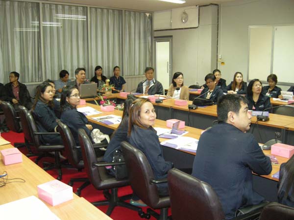 สำนักงานคณะศึกษาศาสตร์ ศึกษาดูงาน ณ คณะครุศาสตร์ มหาวิทยาลัยราชภัฏเชียงใหม่ ในวันที่ 3 กุมภาพันธ์ พ.ศ. 2555 ภาพที่ 8