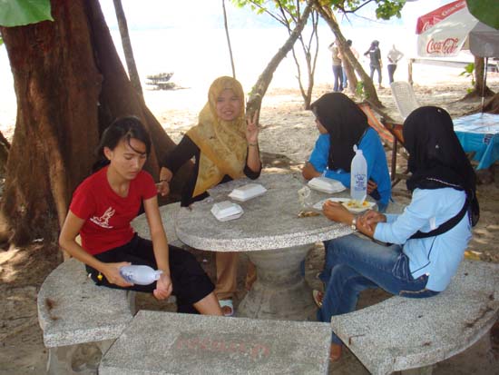 โครงการเยาวชนคนดีบำเพ็ญประโยชน์ ณ หาดปากเมง ภาพที่ 64