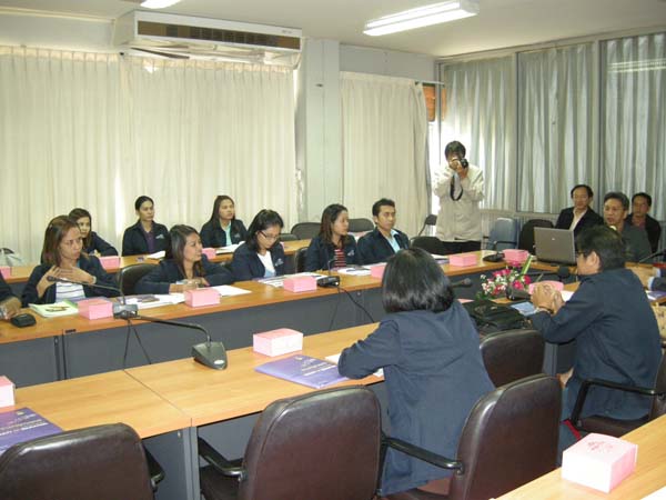 สำนักงานคณะศึกษาศาสตร์ ศึกษาดูงาน ณ คณะครุศาสตร์ มหาวิทยาลัยราชภัฏเชียงใหม่ ในวันที่ 3 กุมภาพันธ์ พ.ศ. 2555 ภาพที่ 17