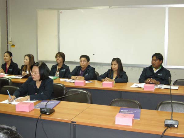 สำนักงานคณะศึกษาศาสตร์ ศึกษาดูงาน ณ คณะครุศาสตร์ มหาวิทยาลัยราชภัฏเชียงใหม่ ในวันที่ 3 กุมภาพันธ์ พ.ศ. 2555 ภาพที่ 22
