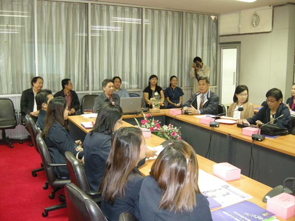 สำนักงานคณะศึกษาศาสตร์ ศึกษาดูงาน ณ คณะครุศาสตร์ มหาวิทยาลัยราชภัฏเชียงใหม่ ในวันที่ 3 กุมภาพันธ์ พ.ศ. 2555 ภาพที่ 24