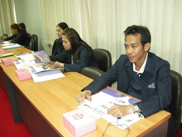 สำนักงานคณะศึกษาศาสตร์ ศึกษาดูงาน ณ คณะครุศาสตร์ มหาวิทยาลัยราชภัฏเชียงใหม่ ในวันที่ 3 กุมภาพันธ์ พ.ศ. 2555 ภาพที่ 28