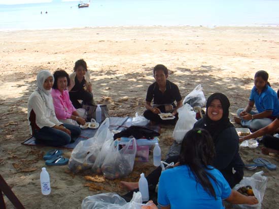 โครงการเยาวชนคนดีบำเพ็ญประโยชน์ ณ หาดปากเมง ภาพที่ 66