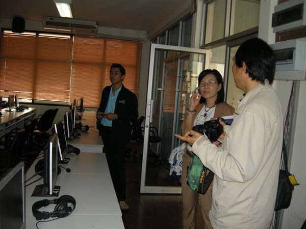 สำนักงานคณะศึกษาศาสตร์ ศึกษาดูงาน ณ คณะครุศาสตร์ มหาวิทยาลัยราชภัฏเชียงใหม่ ในวันที่ 3 กุมภาพันธ์ พ.ศ. 2555 ภาพที่ 54