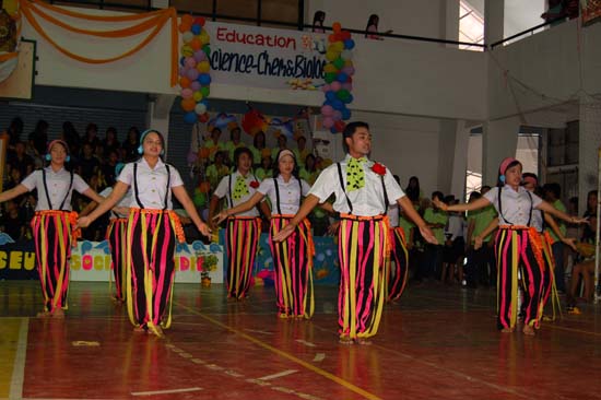 กิจกรรมกีฬาสีและประกวดกองเชียร์ คณะศึกษาศาสตร์ ภาพที่ 39