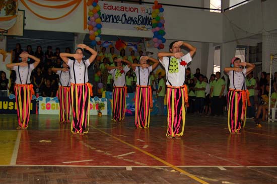 กิจกรรมกีฬาสีและประกวดกองเชียร์ คณะศึกษาศาสตร์ ภาพที่ 40
