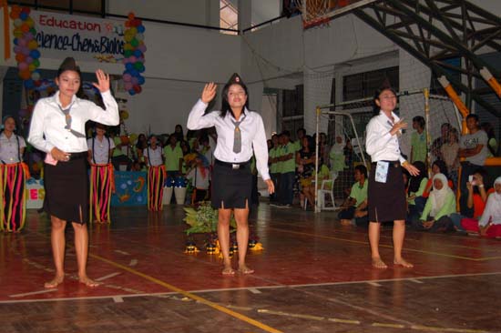 กิจกรรมกีฬาสีและประกวดกองเชียร์ คณะศึกษาศาสตร์ ภาพที่ 43