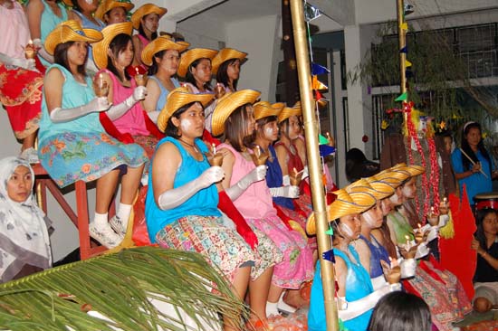 กิจกรรมกีฬาสีและประกวดกองเชียร์ คณะศึกษาศาสตร์ ภาพที่ 72