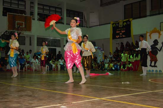 กิจกรรมกีฬาสีและประกวดกองเชียร์ คณะศึกษาศาสตร์ ภาพที่ 80