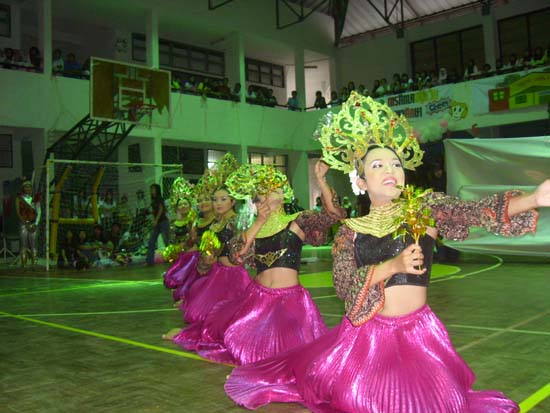 กิจกรรมกีฬาสีและประกวดกองเชียร์ คณะศึกษาศาสตร์ ภาพที่ 150