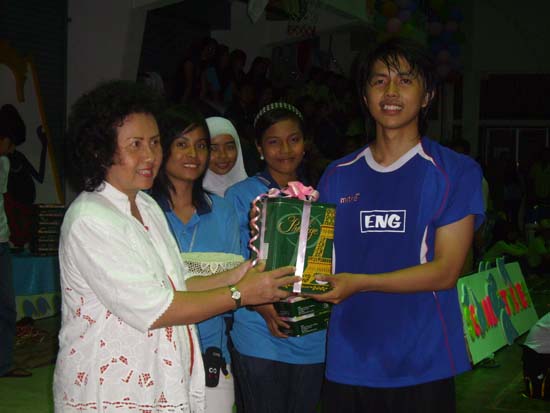 กิจกรรมกีฬาสีและประกวดกองเชียร์ คณะศึกษาศาสตร์ ภาพที่ 160
