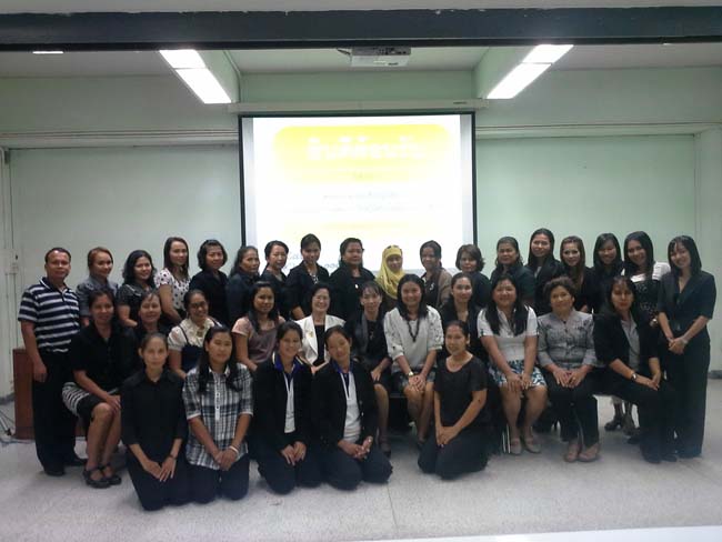 การอบรมครูในโครงการวิจัย เรื่องการสะท้อนสมรรถนะความรู้พื้นฐานของครูด้านภาษาและเทคโนโลยีผ่านการสร้างความตระหนักด้วยตนเอง ภาพที่ 89