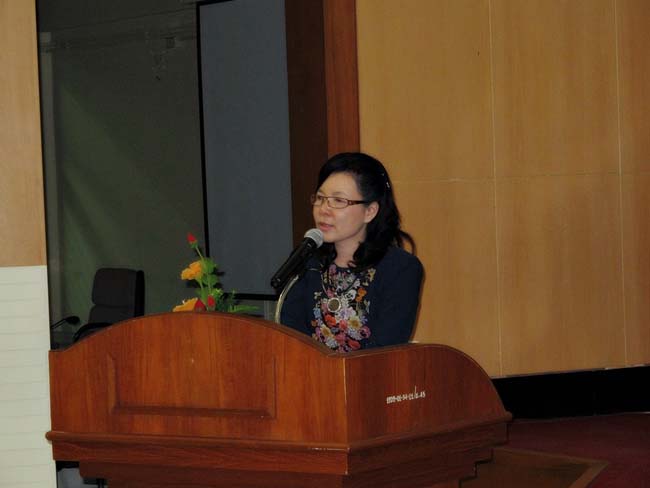 ผู้บริหาร อาจารย์ และบุคลากรคณะศึกษาศาสตร์ ร่วมต้อนรับคณะดูงานจากโรงเรียนบางสวรรค์วิทยาคม อ.พระแสง จ.สุราษฎร์ธานี ณ ห้องประชุมหอสมุด ชั้น 2 มหาวิทยาลัยทักษิณ วิทยาเขตสงขลา วันจันทร์ที่ 7 ตุลาคม 2556 ภาพที่ 29