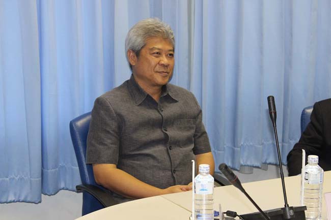 พิธีลงนามการทำสัญญานิสิตทุนมูลนิธิชัยพัฒนา วันพฤหัสบดีที่ 11 กรกฎาคม 2556 ณ ห้องประชุม SC216 อาคารคณะศึกษาศาสตร์ มหาวิทยาลัยทักษิณ วิทยาเขตสงขลา ภาพที่ 11