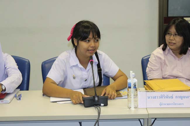 พิธีลงนามการทำสัญญานิสิตทุนมูลนิธิชัยพัฒนา วันพฤหัสบดีที่ 11 กรกฎาคม 2556 ณ ห้องประชุม SC216 อาคารคณะศึกษาศาสตร์ มหาวิทยาลัยทักษิณ วิทยาเขตสงขลา ภาพที่ 32