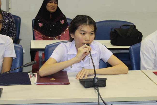 พิธีลงนามการทำสัญญานิสิตทุนมูลนิธิชัยพัฒนา วันพฤหัสบดีที่ 11 กรกฎาคม 2556 ณ ห้องประชุม SC216 อาคารคณะศึกษาศาสตร์ มหาวิทยาลัยทักษิณ วิทยาเขตสงขลา ภาพที่ 35