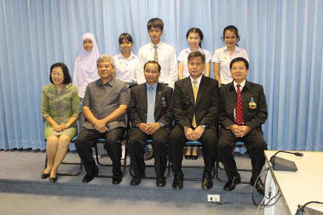 พิธีลงนามการทำสัญญานิสิตทุนมูลนิธิชัยพัฒนา วันพฤหัสบดีที่ 11 กรกฎาคม 2556 ณ ห้องประชุม SC216 อาคารคณะศึกษาศาสตร์ มหาวิทยาลัยทักษิณ วิทยาเขตสงขลา ภาพที่ 66