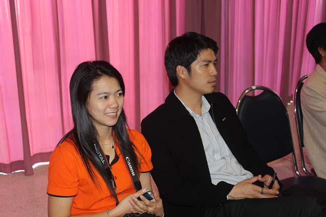 มหกรรมแลกเปลี่ยนเรียนรู้โครงการยกระดับคุณภาพครูทั้งระบบโดยใช้กระบวนการสร้างระบบพี่เลี้ยง ( Coaching and Mentoring ) วันศุกร์ที่ 11 ตุลาคม 2556 ณ มหาวิทยาลัยทักษิณ วิทยาเขตสงขลา ภาพที่ 235