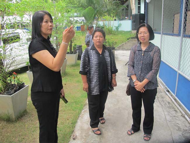 ร่วมงานฌาปนกิจมารดาบุคลากรสำนักงานคณะวิทยาศาสตร์ ภาพที่ 11