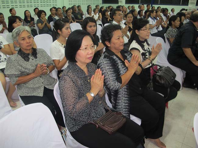 ร่วมงานฌาปนกิจมารดาบุคลากรสำนักงานคณะวิทยาศาสตร์ ภาพที่ 15